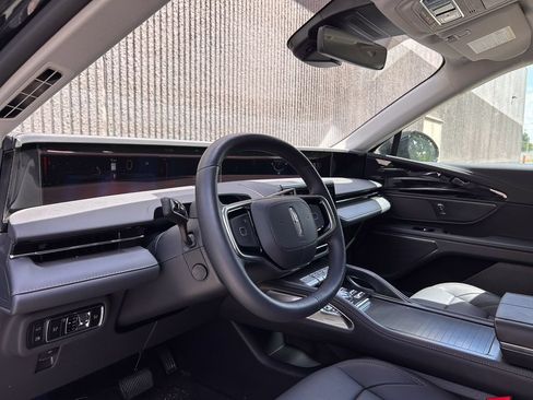 New 2026 Lincoln Nautilus Premier AWD/4WD image 10
