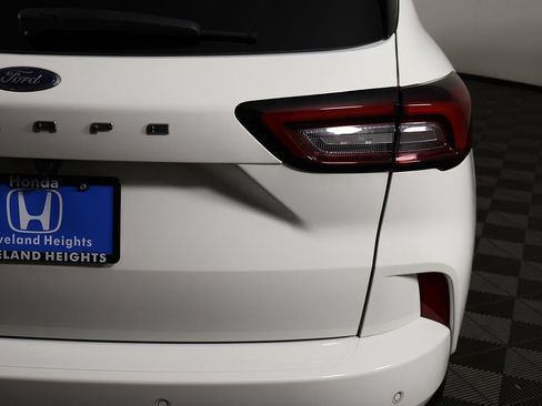 Used 2024 Ford Escape ST-Line w/ Tech Pack #1 FWD image 16
