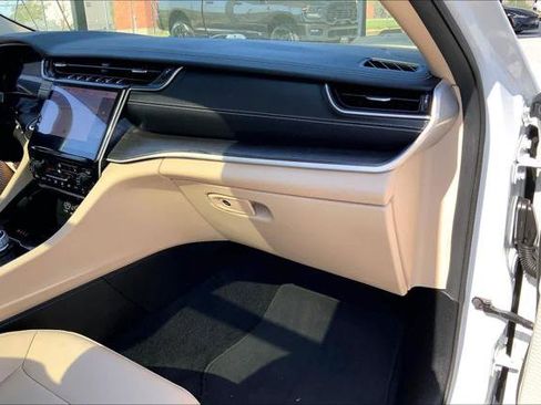 Certified 2021 Jeep Grand Cherokee L Limited image 16