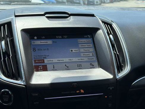 Certified 2019 Ford Edge Titanium FWD image 14