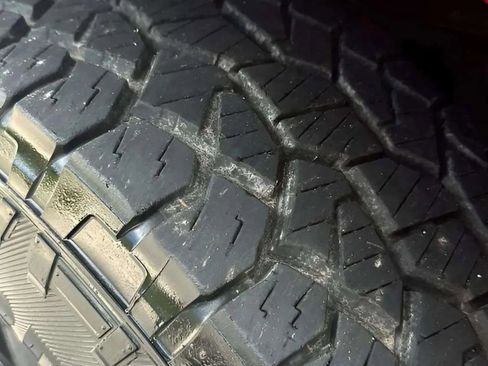 Used 2012 Nissan Titan SV w/ SV Value Truck Pkg image 40