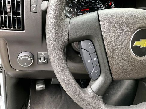 Used 2025 Chevrolet Express 3500 LT w/ LT Preferred Equipment Group RWD image 22