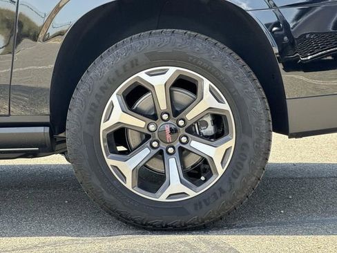 New 2026 GMC Yukon XL AT4 Ultimate AWD/4WD image 32