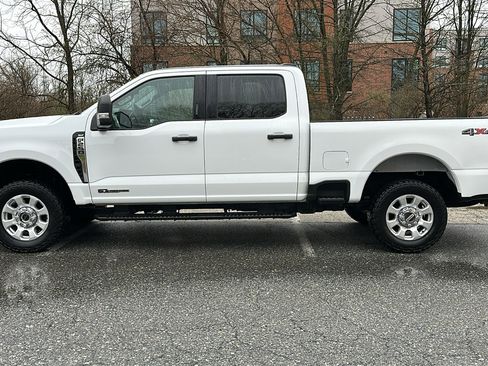 Used 2024 Ford F250 XLT AWD/4WD image 30