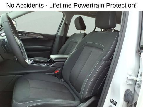 Used 2023 Jeep Grand Cherokee Laredo AWD/4WD image 12