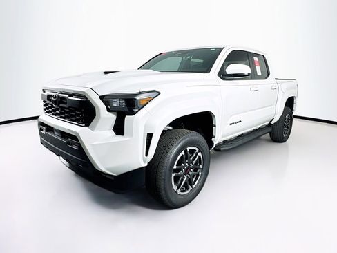New 2025 Toyota Tacoma TRD Sport image 3