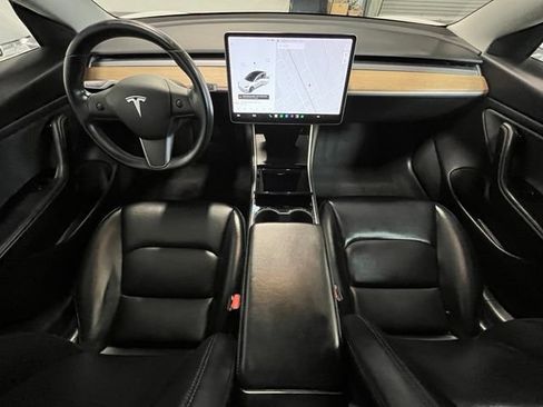 Used 2019 Tesla Model 3 RWD image 17
