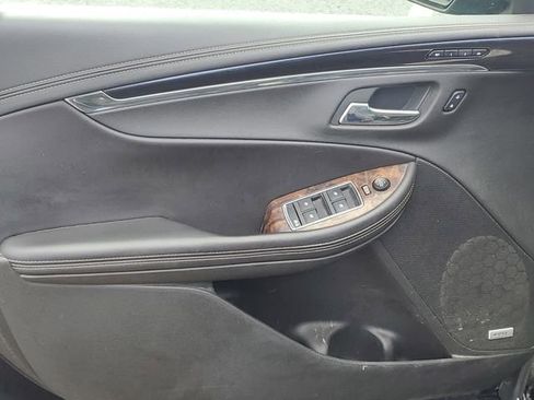 Used 2015 Chevrolet Impala LTZ image 23