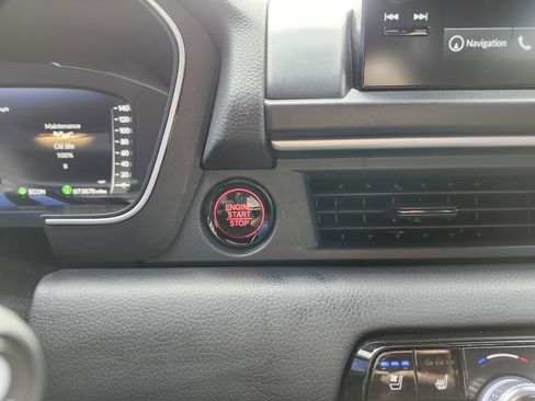 Used 2025 Honda Pilot Black Edition image 9