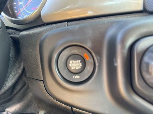 Used 2018 Jeep Wrangler Unlimited Sahara AWD/4WD image 36