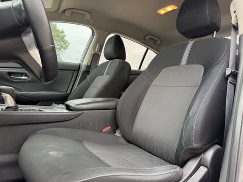 Used 2022 Nissan Sentra SV w/ All-Weather Package FWD image 11