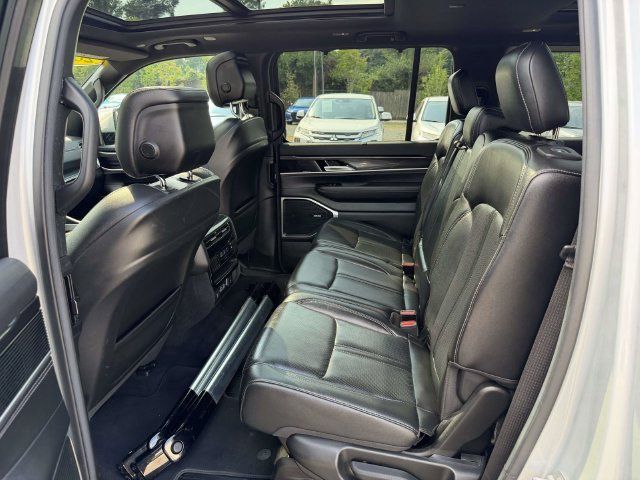 Used 2022 Jeep Wagoneer Series I w/ Convenience Group I AWD/4WD image 15
