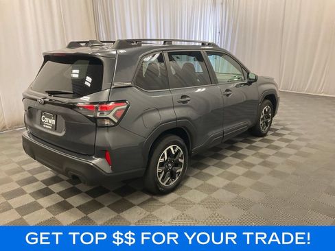Used 2025 Subaru Forester Premium AWD/4WD image 3
