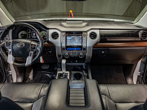 Used 2019 Toyota Tundra Limited w/ Limited Premium Package image 14