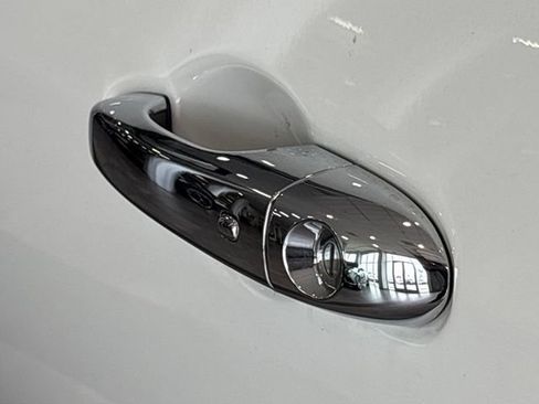 Used 2022 Maserati Ghibli Modena Q4 AWD/4WD image 14