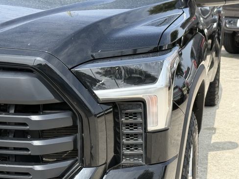Used 2025 Toyota Tundra SR5 w/ SR5 Convenience Package AWD/4WD image 11