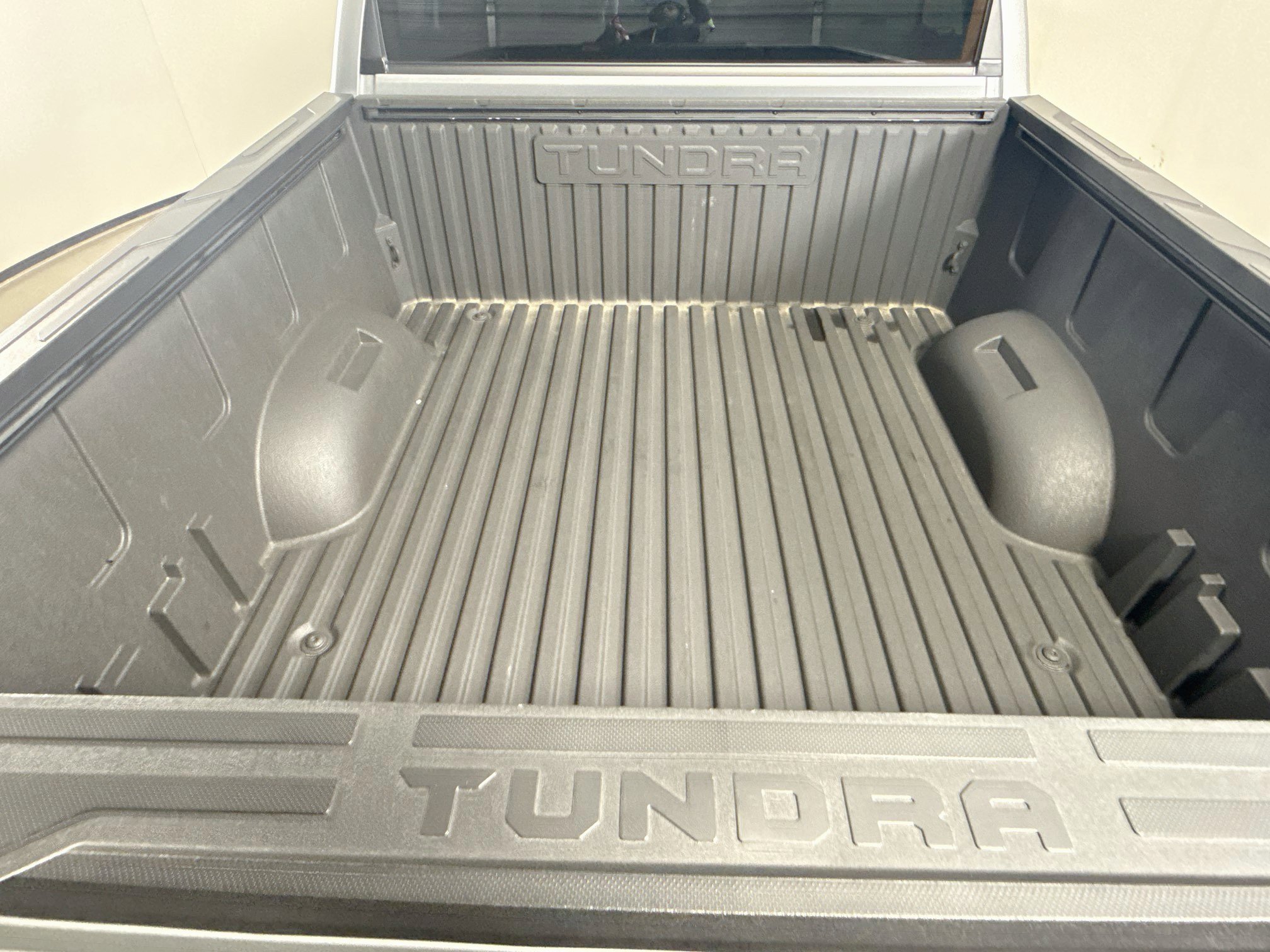Used 2024 Toyota Tundra Limited AWD/4WD image 26