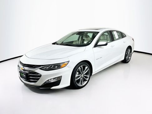 Used 2024 Chevrolet Malibu LT FWD image 3