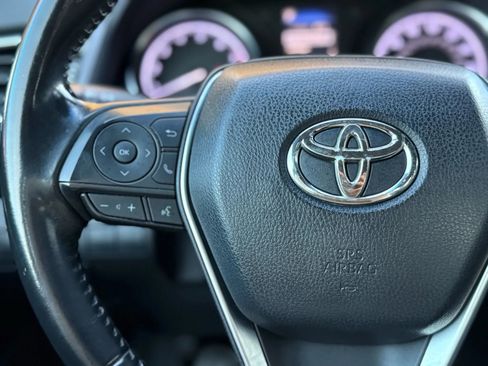 Used 2018 Toyota Camry SE image 29