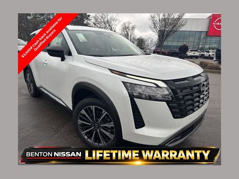 New 2026 Nissan Pathfinder Platinum image 1