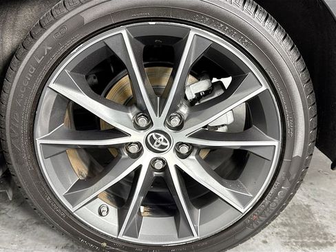 Used 2015 Toyota Camry XSE image 34