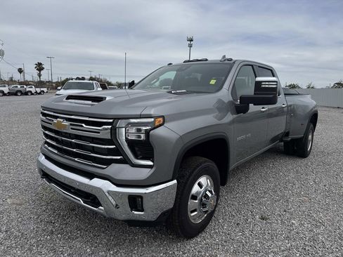 New 2026 Chevrolet Silverado 3500 LTZ w/ LTZ Plus Package AWD/4WD image 2
