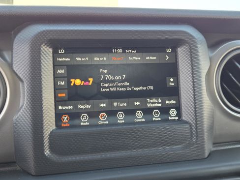 Used 2020 Jeep Wrangler Unlimited Sport image 9