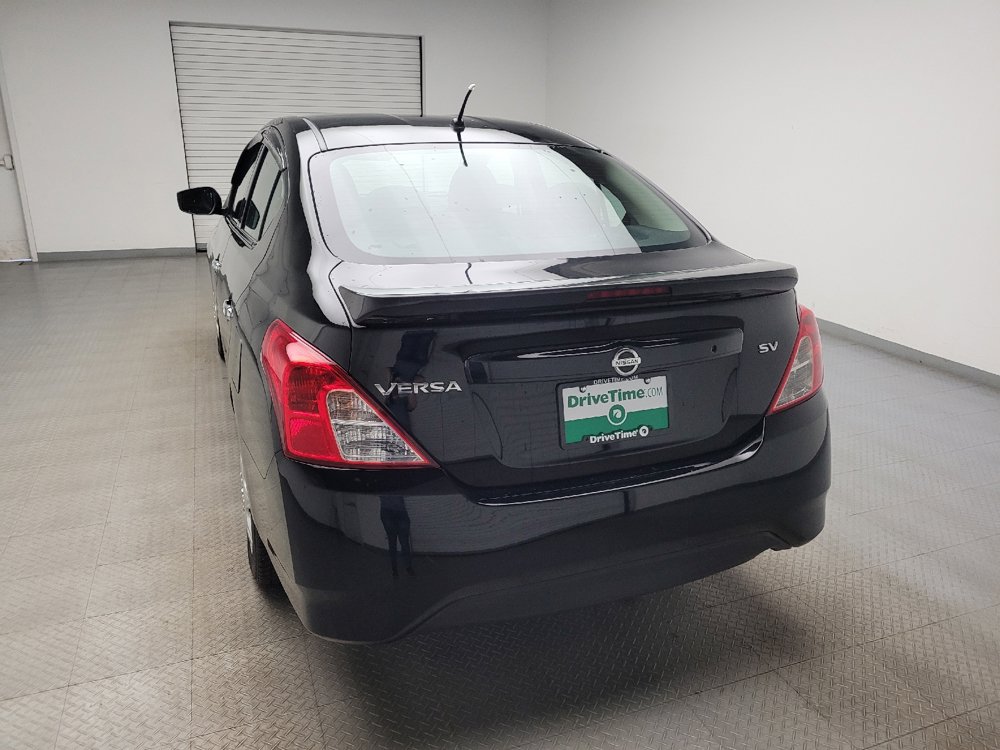 Used 2018 Nissan Versa SV FWD image 6