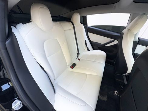 Used 2019 Tesla Model 3 Standard Range Plus image 36