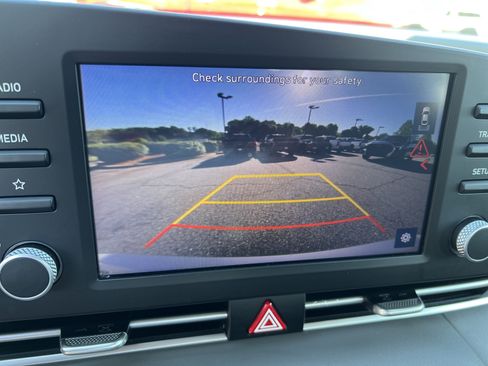 Used 2023 Hyundai Elantra SEL image 7