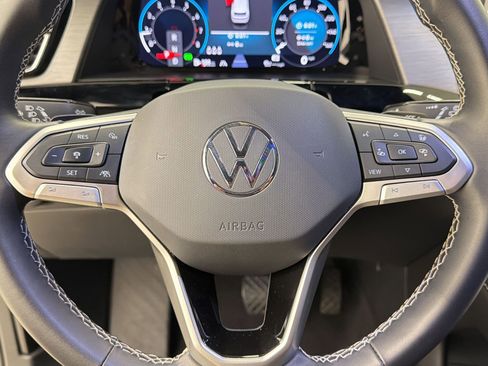 Used 2024 Volkswagen Atlas Cross Sport SE AWD/4WD image 16