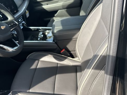New 2026 Chevrolet Silverado 1500 Custom Trail Boss w/ LPO, Dark Essentials Package AWD/4WD image 15