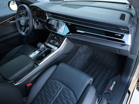 Used 2025 Audi RS Q8 performance AWD/4WD image 2