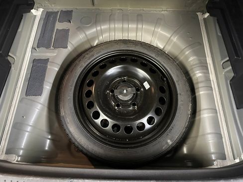 Certified 2024 Chevrolet Trax RS w/ Driver Confidence Package image 21