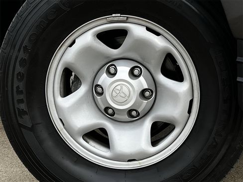 Used 2023 Toyota Tacoma SR5 image 28