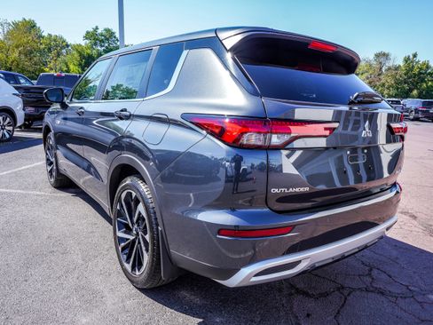 New 2025 Mitsubishi Outlander SE AWD/4WD image 6