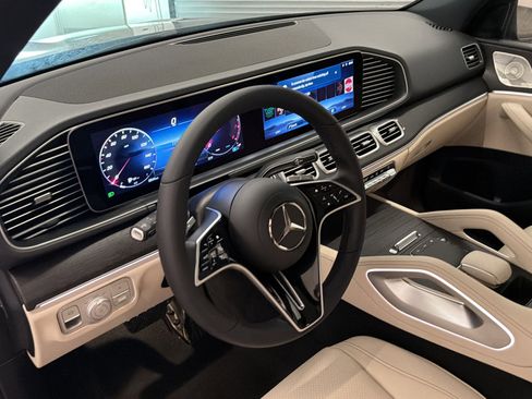 Used 2025 Mercedes-Benz GLE 350 4MATIC image 4