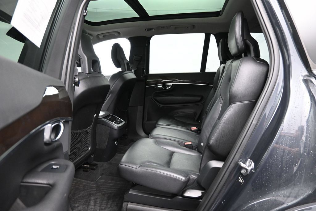 Used 2016 Volvo XC90 T6 Momentum w/ Protection Package Plus AWD/4WD image 20
