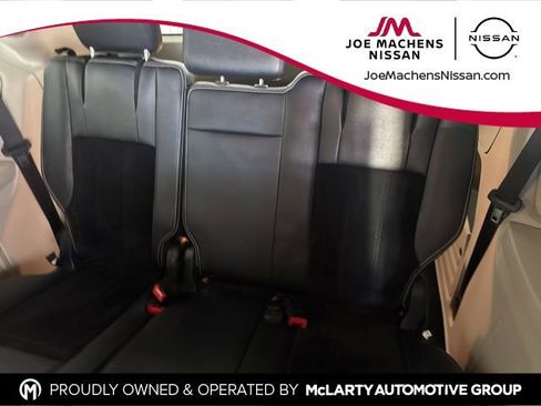 Used 2018 Dodge Grand Caravan SXT FWD image 25