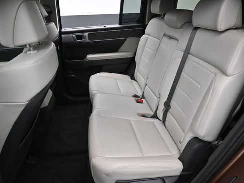 Used 2024 Hyundai Santa Fe Limited AWD/4WD image 27