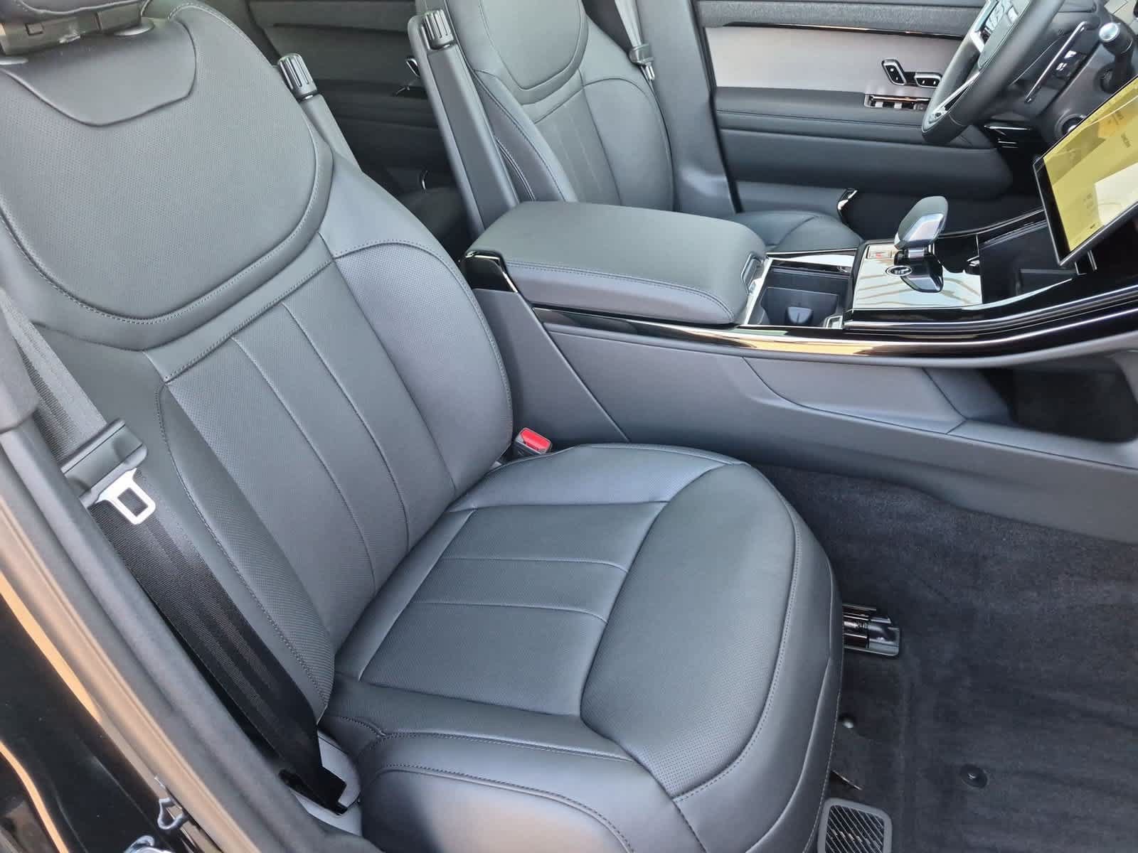 New 2027 Land Rover Range Rover Sport SE AWD/4WD image 23