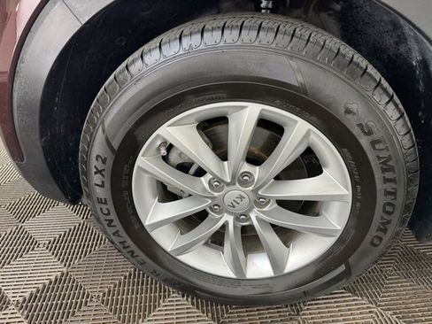 Used 2018 Kia Sorento LX image 27