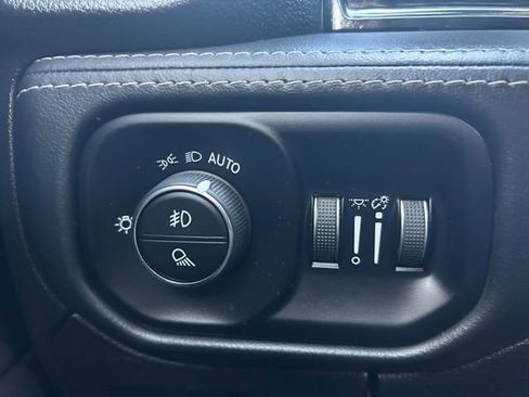 Used 2022 RAM 1500 Limited w/ Body-Colour Bumper Group image 29