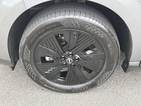 Certified 2025 Nissan Murano SV AWD/4WD image 13