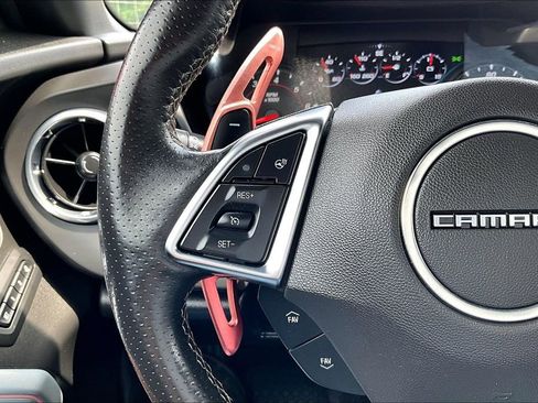 Used 2017 Chevrolet Camaro SS RWD image 16