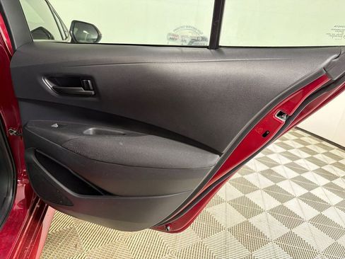 Used 2022 Toyota Corolla LE FWD image 16