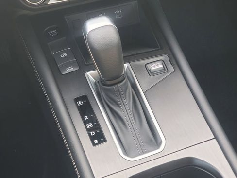 New 2025 Nissan Kicks SV w/ SV Premium Package AWD/4WD image 23