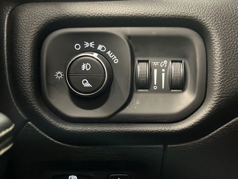 Used 2025 RAM 1500 Laramie w/ Night Edition AWD/4WD image 35