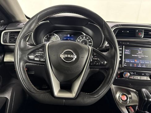Used 2023 Nissan Maxima SL FWD image 21