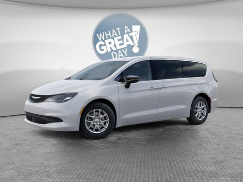 New 2026 Chrysler Voyager LX FWD image 3